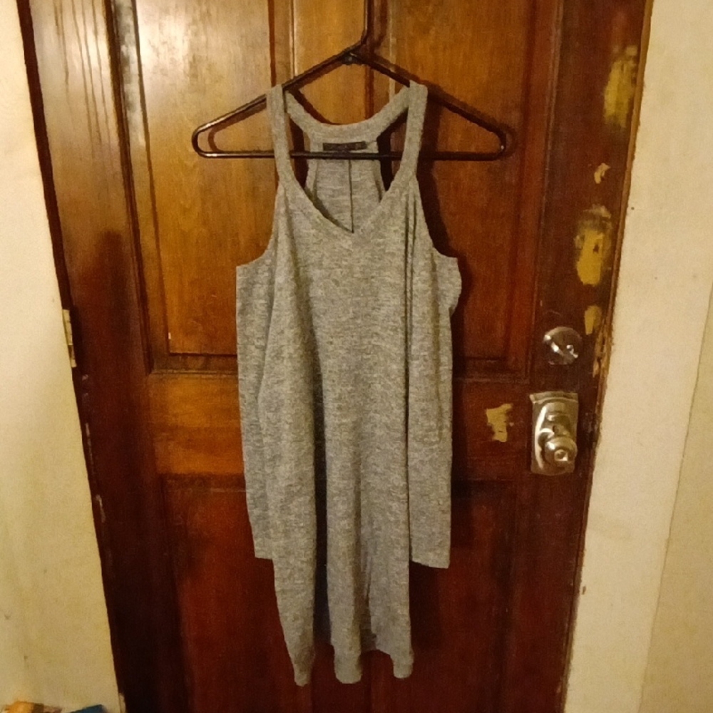 Chic Heather Gray Women's cold shoulder